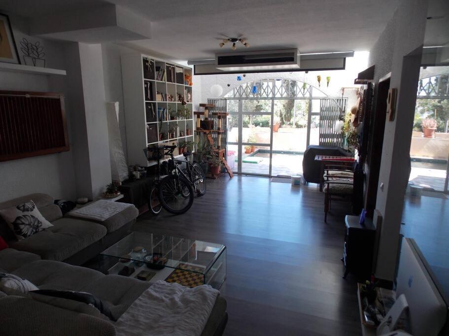 Spacious 2 Bedroom W/ Own Pool 5 Minutes Walk To Beach Campoamor Zewnętrze zdjęcie