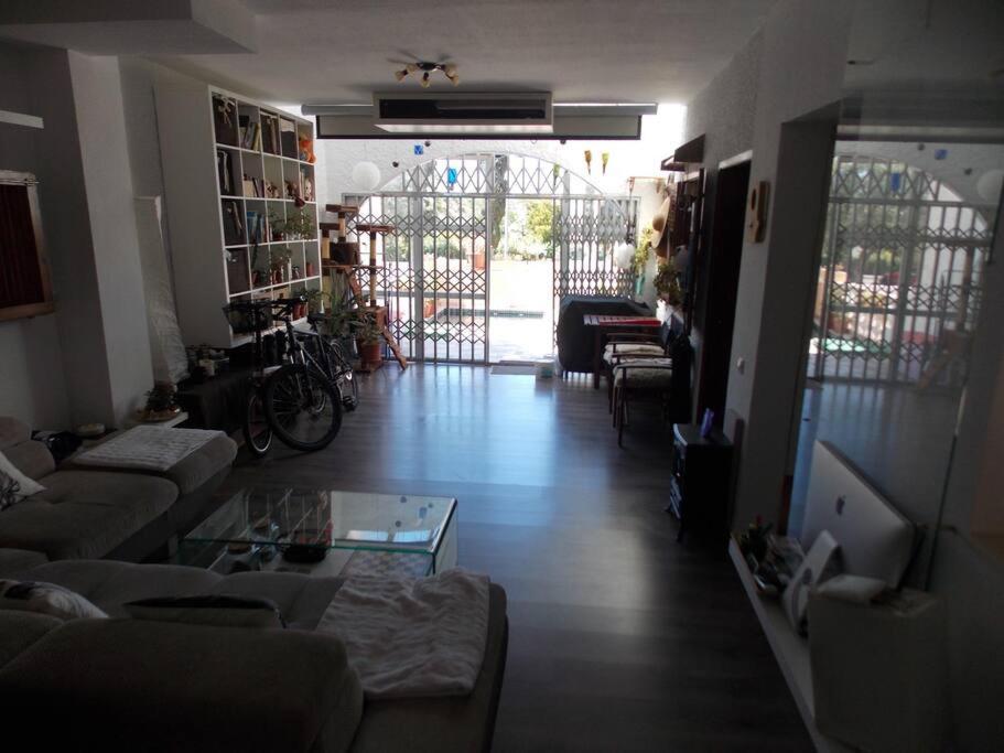 Spacious 2 Bedroom W/ Own Pool 5 Minutes Walk To Beach Campoamor Zewnętrze zdjęcie