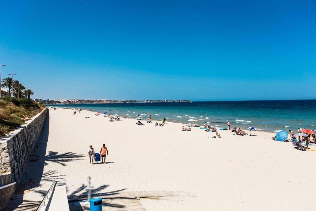 Spacious 2 Bedroom W/ Own Pool 5 Minutes Walk To Beach Campoamor Zewnętrze zdjęcie